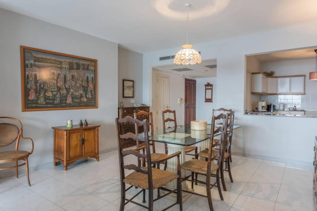 St Julians' Sea Front, Spectacular View, Appartement San Ġiljan