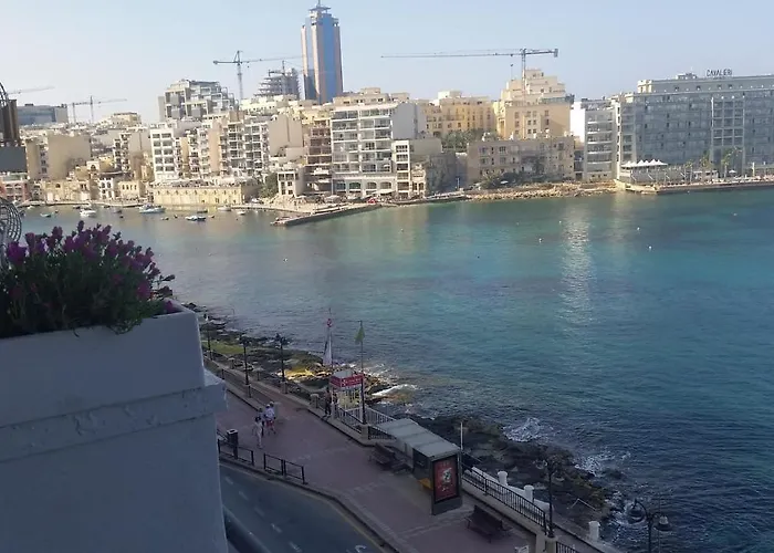 St Julians\' Sea Front, Spectacular View, Apartment