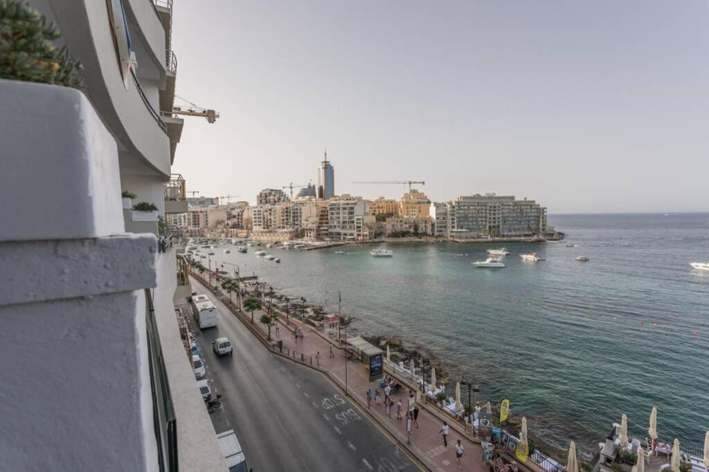 شقة St Julians' Sea Front, Spectacular View, سانت جوليان